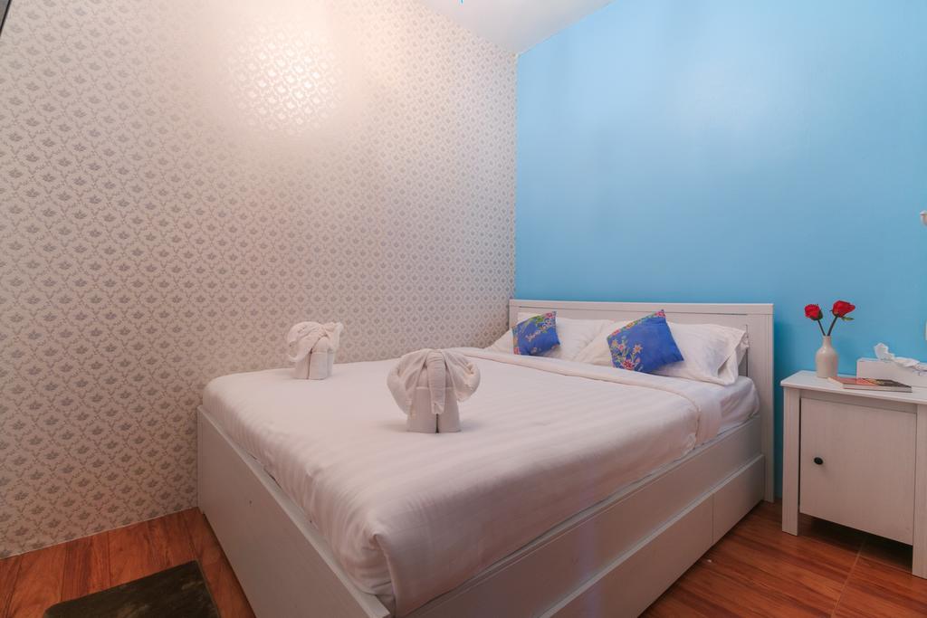 Frog House Bed & Breakfast (Adults Only) Patong Buitenkant foto