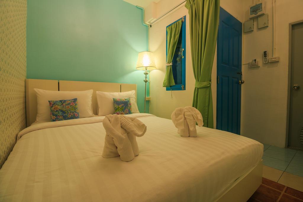 Frog House Bed & Breakfast (Adults Only) Patong Buitenkant foto